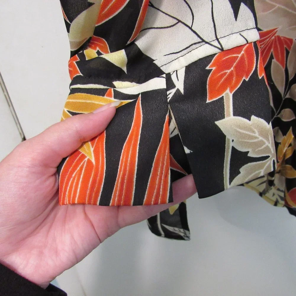 (PRICE IS FIRM!)Coldwater Creek Floral/Leafy, Autumn Vibe Blouse - Picture 4 of 10